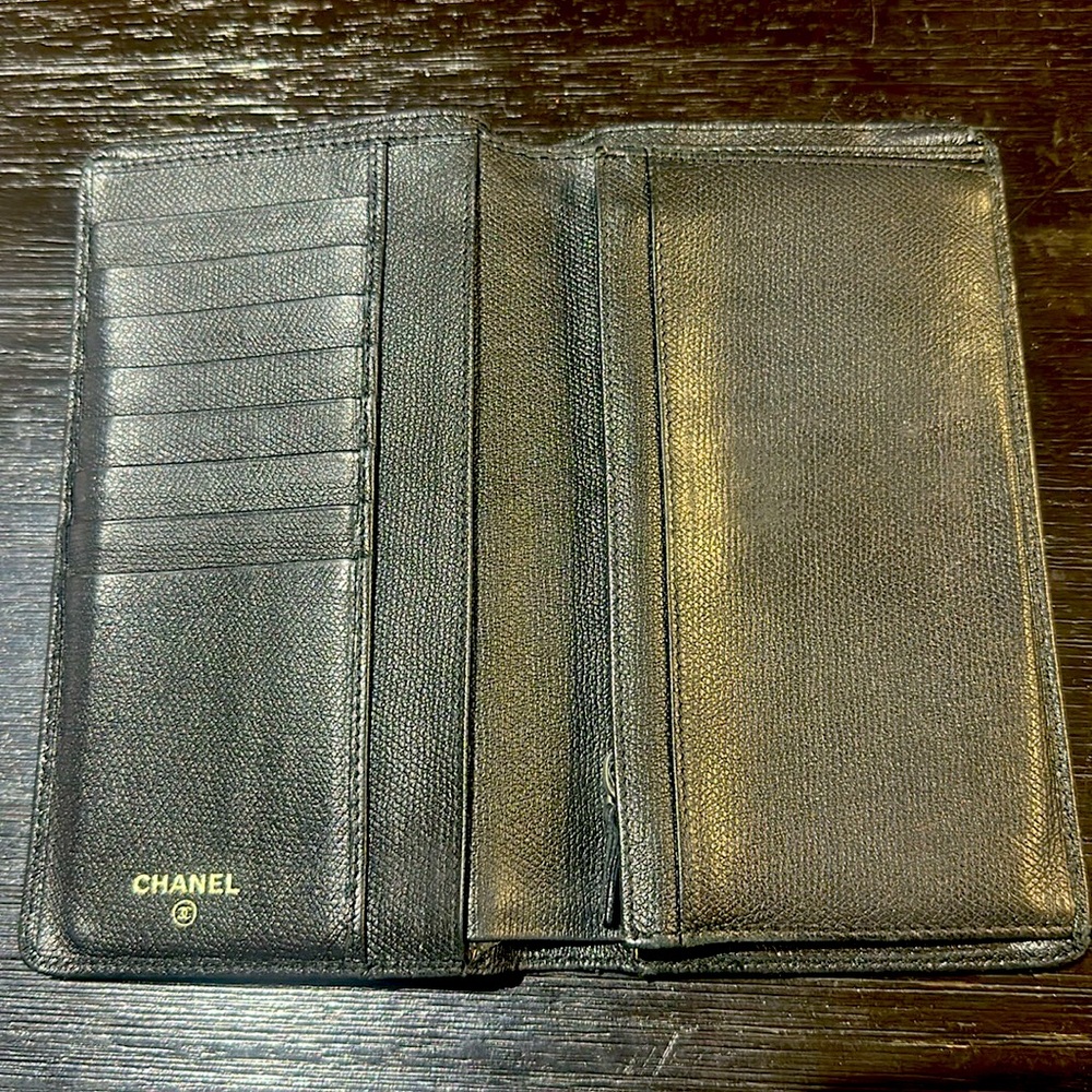 CHANEL Black Leather Card Holder